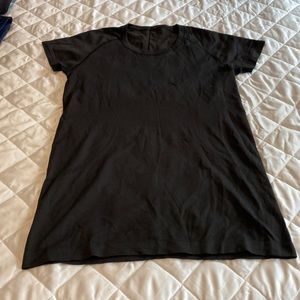 lululemon athletica Black Short Sleeve Tee
